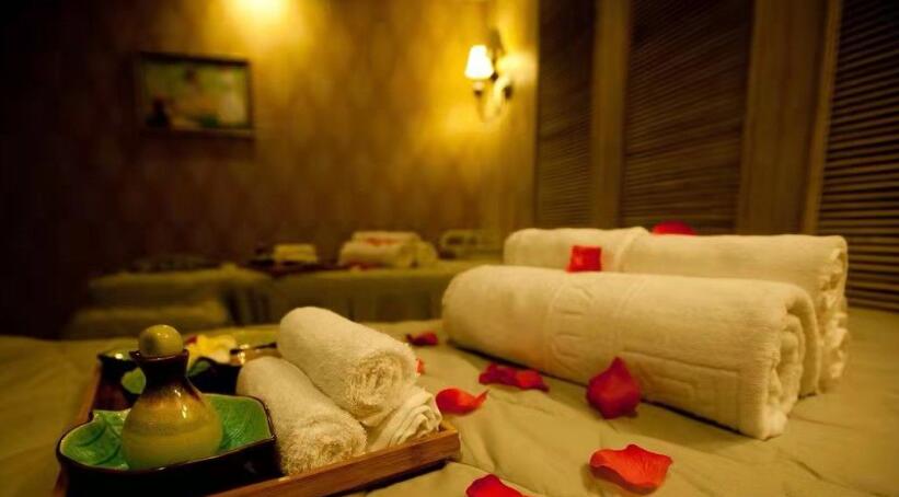 深圳龙华高端水疗spa会馆就这样带着清风月静抚慰了光阴悲喜